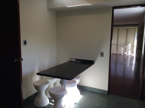 Imagen 8 de 16 de Elisa Erebrie Vende Townhouse En La Trinidad Mls #22-2540
