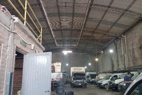 Depósito En Villa Soldati En Venta 686mts Cubiertos