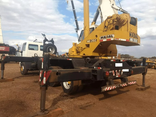 Guindaste Madal Md 250 25 Ton. Ano 2005 - 1134