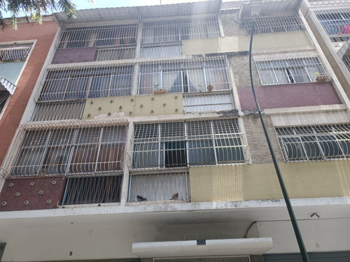 Se Vende Apartamento En La Urbanización Chacao. Jl