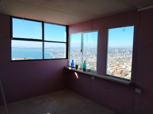 Casa Vista Al Mar, Garaje, Balcón, 3 Drmts, 2 Baños, Patio.