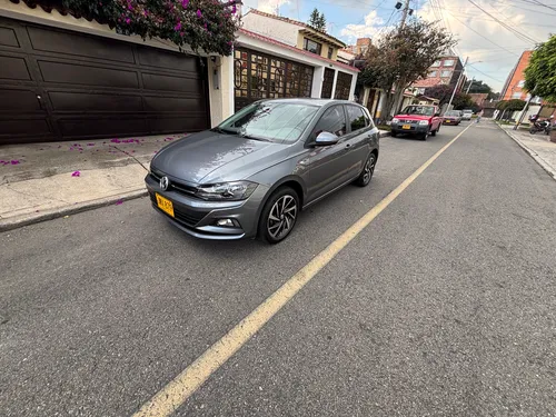 Volkswagen Polo 1.6 Highline At