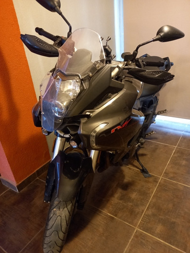 Imagen 2 de 5 de Benelli Tnt 600 Gt Abs