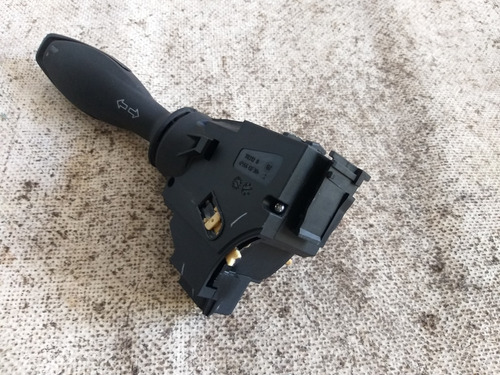 Switch Palanca De Luces Ford Figo 2016-2020 (Usado)