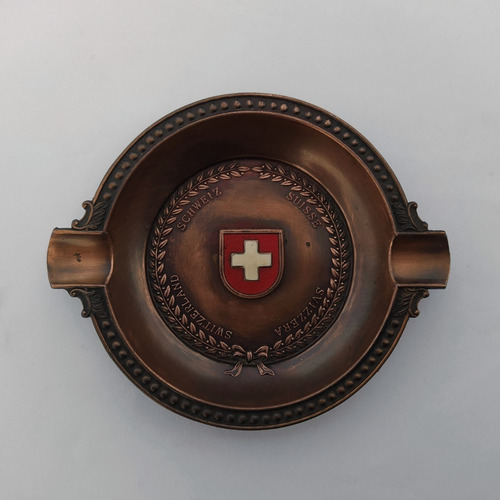 Cenicero De Cobre Con Escudo De Suiza