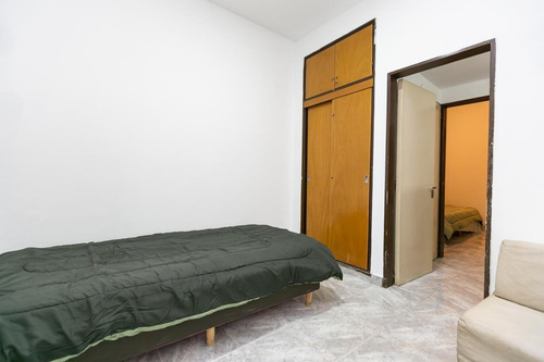 Imagen 16 de 30 de Oportunidad. Frente Al Alto Palermo. Tres Ambientes Con Dependencia. Apto Profesional.