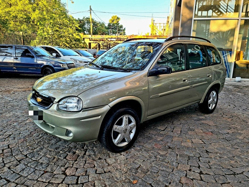 Chevrolet Corsa Classic Wagon Gls 1.4 Gnc 2010 140.000km
