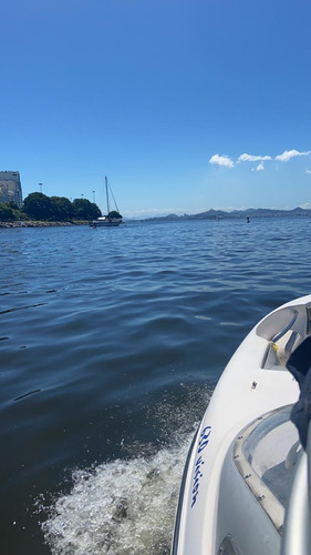 Lancha Motorboat 21 Pés Mercury Optimax 135 Hp 8 Pessoas