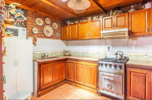 Imagen 9 de 28 de Hermosa Casa Quinta Con Pileta + 2da Casa Al Fondo