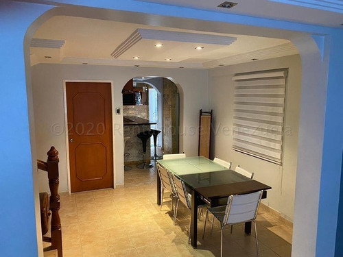 Imagen 2 de 10 de Karen Freites Rentahouse Mp 22f19167 El Parral