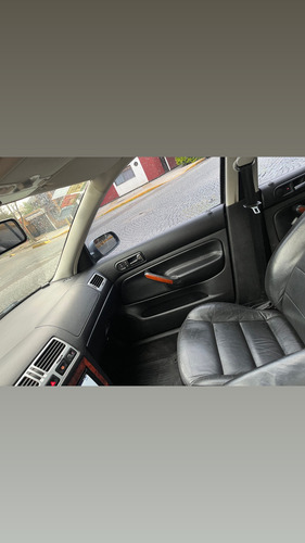 Volkswagen Bora 1.8 Highline T 180cv Cuero