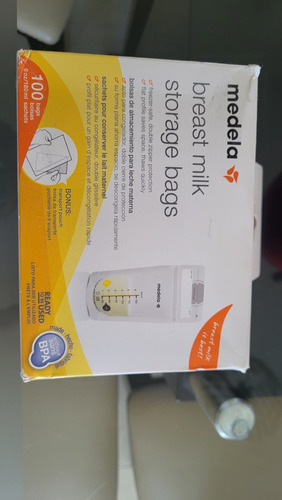 Extractor De Leche Medela Electrónico Y Usa Pilas. 