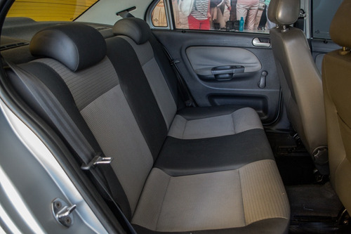Imagen 13 de 25 de Volkswagen Voyage 1.6 Highline Imotion
