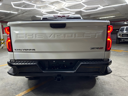 Chevrolet Cheyenne Zr2