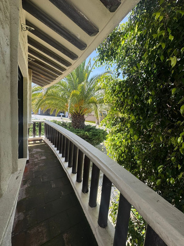 Casa En Venta, Prado Largo, 3 Recámaras.