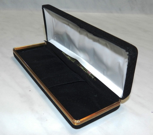 Elegante Caja Terciopelo Y Metal Para Collares O Esferos