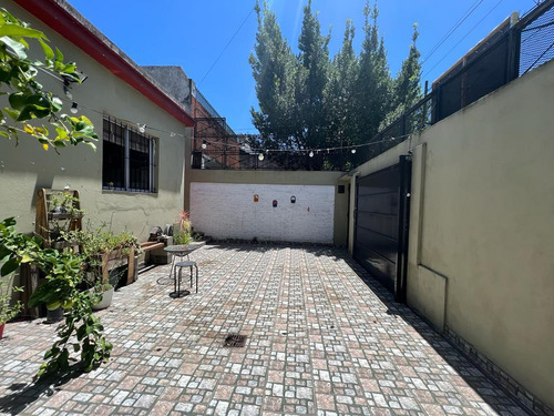 Imagen 4 de 30 de Venta Casa En Lote Propio - Villa Lugano - 4 Dormitorios