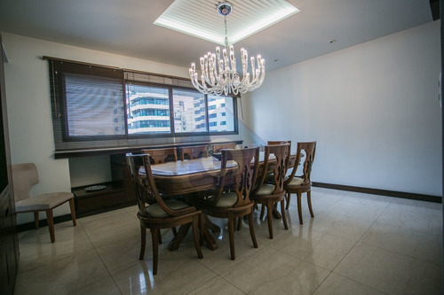 Imagem 3 de 15 de Lindo Apartamento De 290 M², 3 Suítes, 4 Vagas - Aclimação - Tw15720