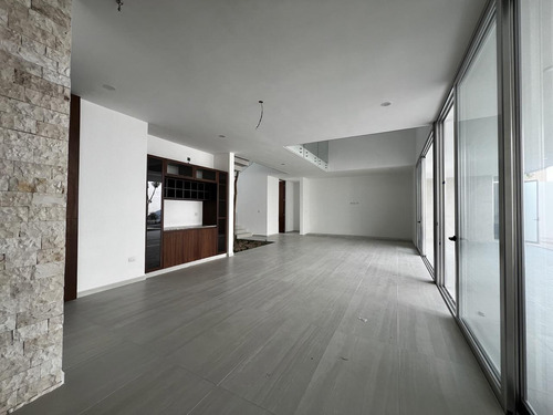 Casa En Venta Merida, En Privada, Con 562 Mt De Construccion