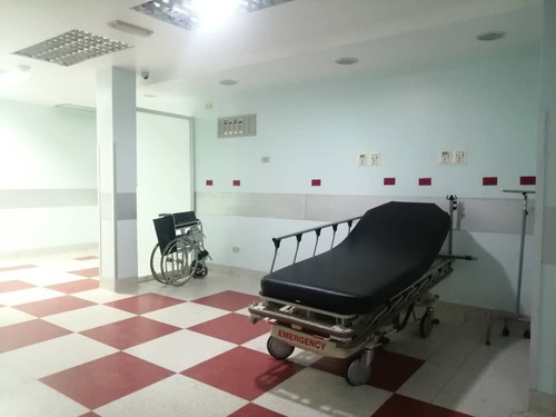 Imagen 13 de 19 de En Venta Clinica Quirurgica, Nueva Barcelona