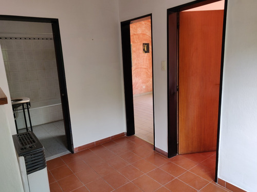 Imagen 9 de 22 de Casa En Dos Plantas En Hurlingham