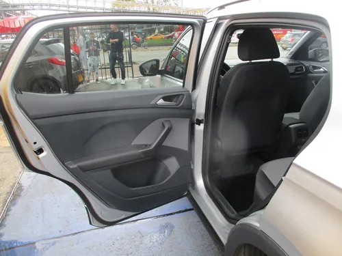 Volkswagen T-Cross COMFORTLINE 4X2 1.0 TSI AT AA