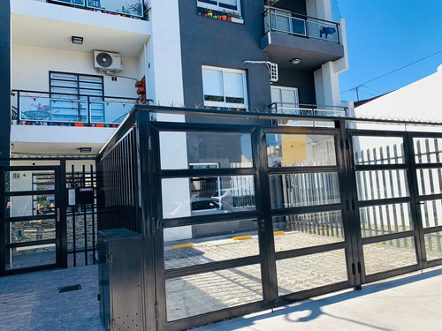 Venta Depto 2 Amb Balcón Terraza Propia Luzuriaga