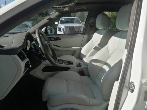 Imagen 10 de 15 de Porsche Macan 2018 5p Macan Turbo V6/3.6/t Aut