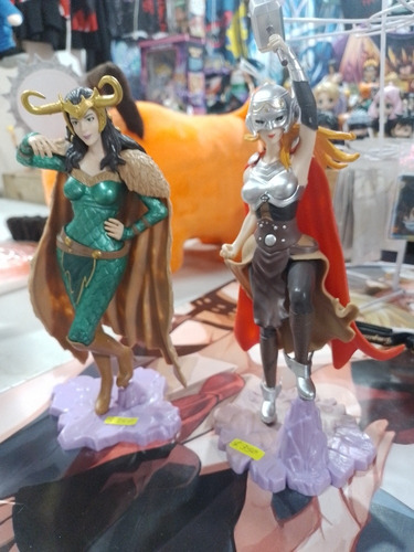 Figuras De Loki Y Thor Mujer