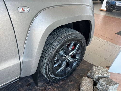 Imagen 10 de 25 de Volkswagen Amarok V6 Higline 258 Cv Ma