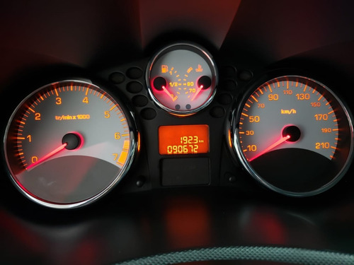 Peugeot 207 Xr 1.4 Flex 4pts 2012