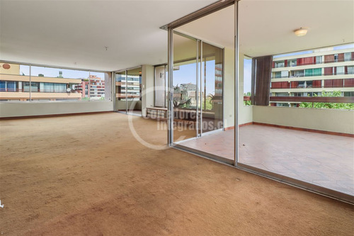 Departamento En Venta De 4 Dorm. En Providencia