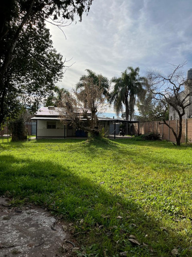 Chalet En Una Planta Sobre Lote De 810mts