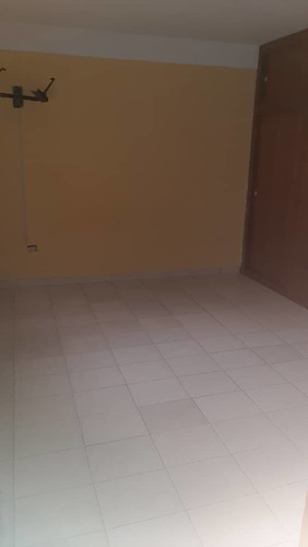 Imagen 5 de 10 de Casa En Venta