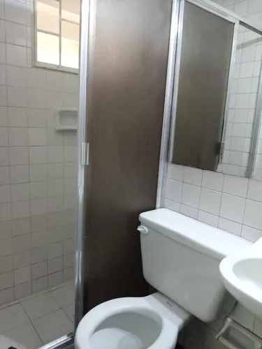 Habitación Amoblada En El Occidente Para 1 O 2 Personas, Baño Privado Y Servicios Incluidos Cerca Rcn, Plaza Central, Distrito Grafiti