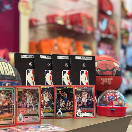 Tablete NBA Cacau Show Chocolate ao Leite 100g Cards Colecionáveis Principais Jogadores NBA