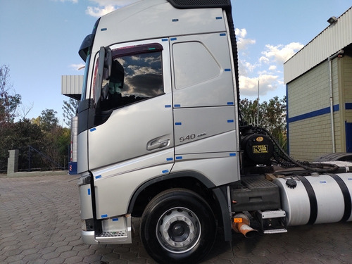 Imagem 1 de 8 de Volvo Fh 540