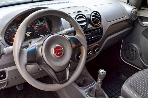 Imagem 7 de 12 de Palio Attractive 1.0 2015/16 Completão, Som Com Bluetooth
