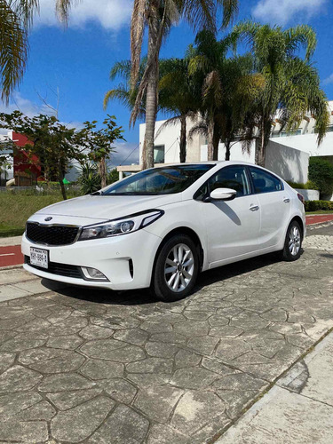 Imagen 1 de 14 de Kia Forte 2.0 Ex Mt 2018