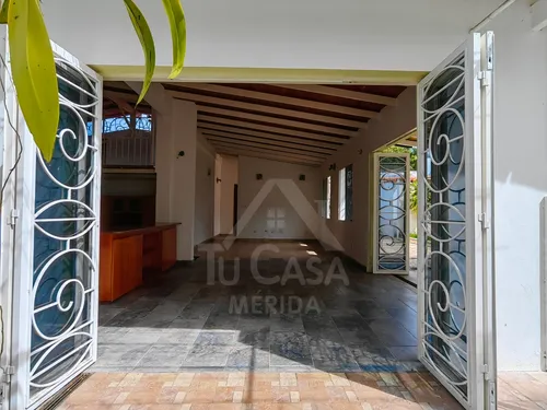Hermosa Casa Urb Belensate