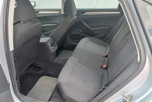 Imagen 8 de 8 de Vw Passat Comfort 2015 Plata Reflex Garantia