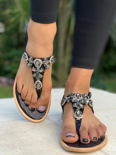 Imagen 4 de 10 de Sandalia Baja Cuero Mujer Ojota Con Piedras Y Strass