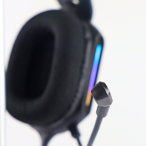 Headset Gamer Rgb Com Pretocom Microfone Flexível Com Cancelamento De Ruído