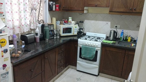 Chalet En Venta En Castelar Sur
