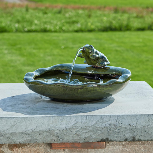 Fuente Solar Para Jardín Con Figura De Rana Cerámica