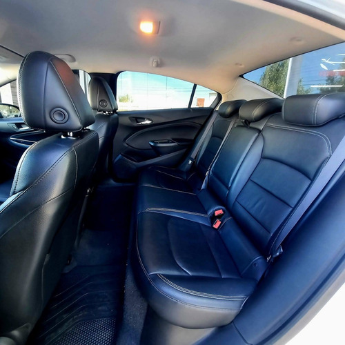 Chevrolet Cruze II 1.4 Sedan Lt