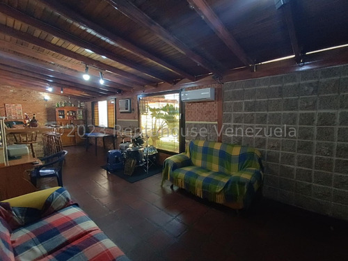 24-13391 Hermosa Casa En Venta, Urb. Los Samanes, Maracay Mord