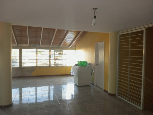 Quinta En Venta/ Urbanización Corinsa Cagua/ Pg1112