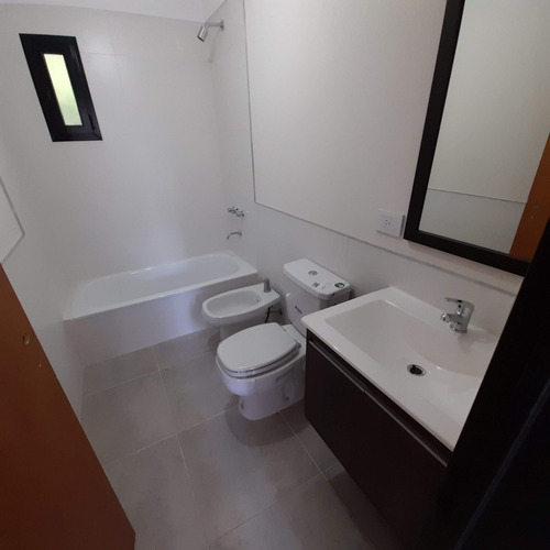 Imagen 3 de 14 de Venta Excelente Departamento De 3 Ambientes Patio Terraza Cochera A Estrenar Castelar
