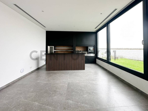 Venta Casa En Marinas Al Lago , Espectacular